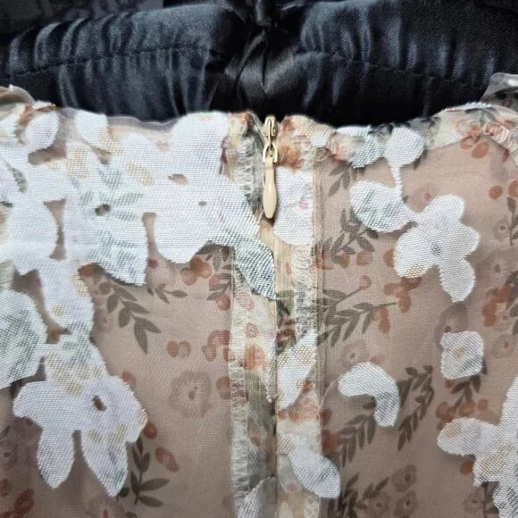 LOVE OLIVE CO Floral Overlay Pleated Bodice Dress M - Picture 9 of 11